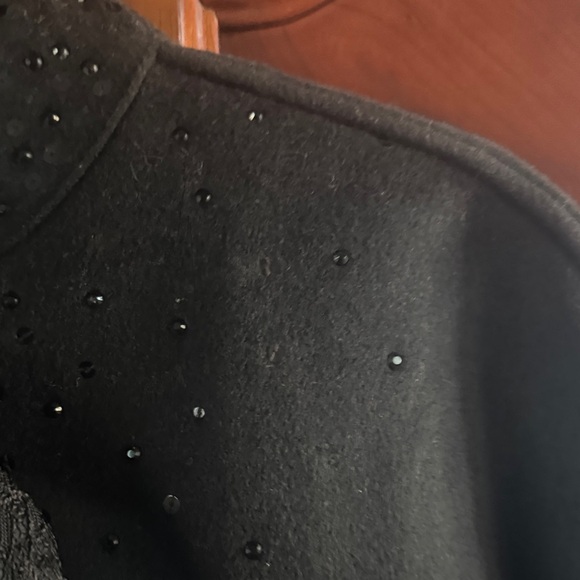 Neiman Marcus Elegant Black Cape with Bow - Picture 3 of 10